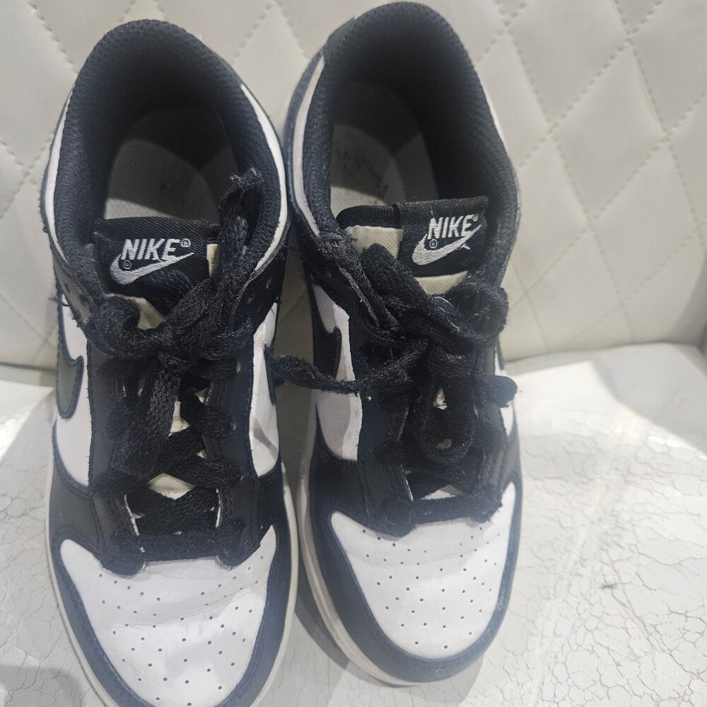 Nike Kids Dunk Low Sneakers Black/White Size 1.5Y Pre-Owned